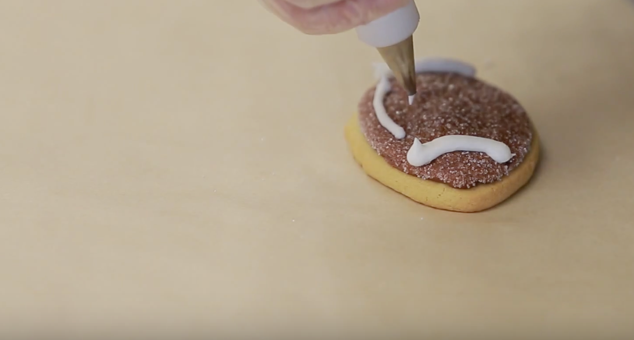 Football Cookie Decorating Tips with  Barbee Cookies