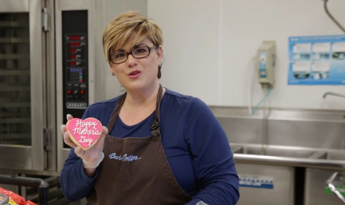 Happy Mother's Day Writing Cookie Decorating Tips with Barbee Cookie