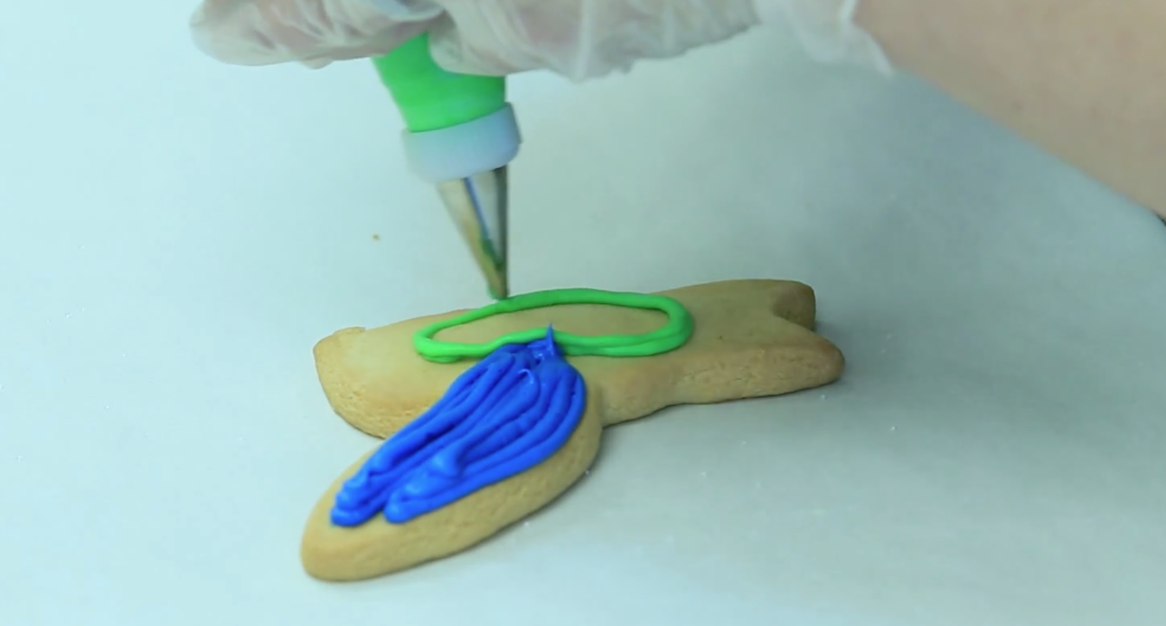 Colorful Bird Cookie Decorating Tips with Barbee Cookies