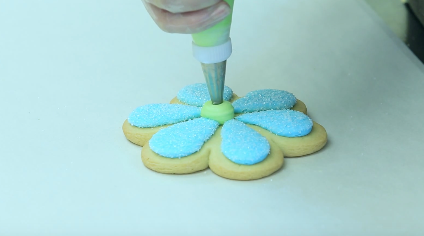 Flower Cookie Decorating Tips with Barbee Cookies
